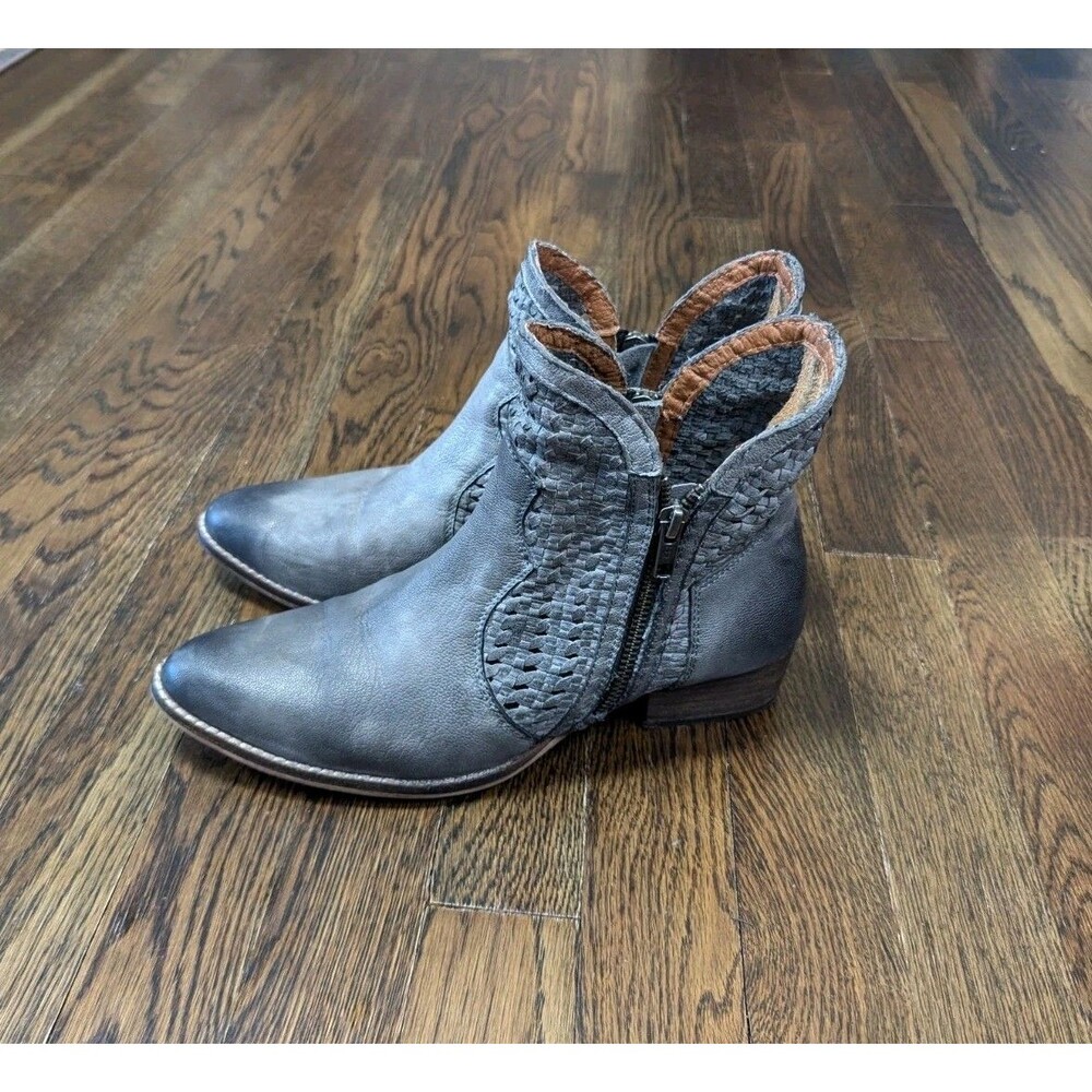 Seychelles Leather Ankle Boots Womens US 8 Gray Woven 1.5" Heel Zippers Cowgirl